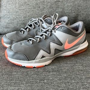 Nike Sculpt TR2 sneakers size 11